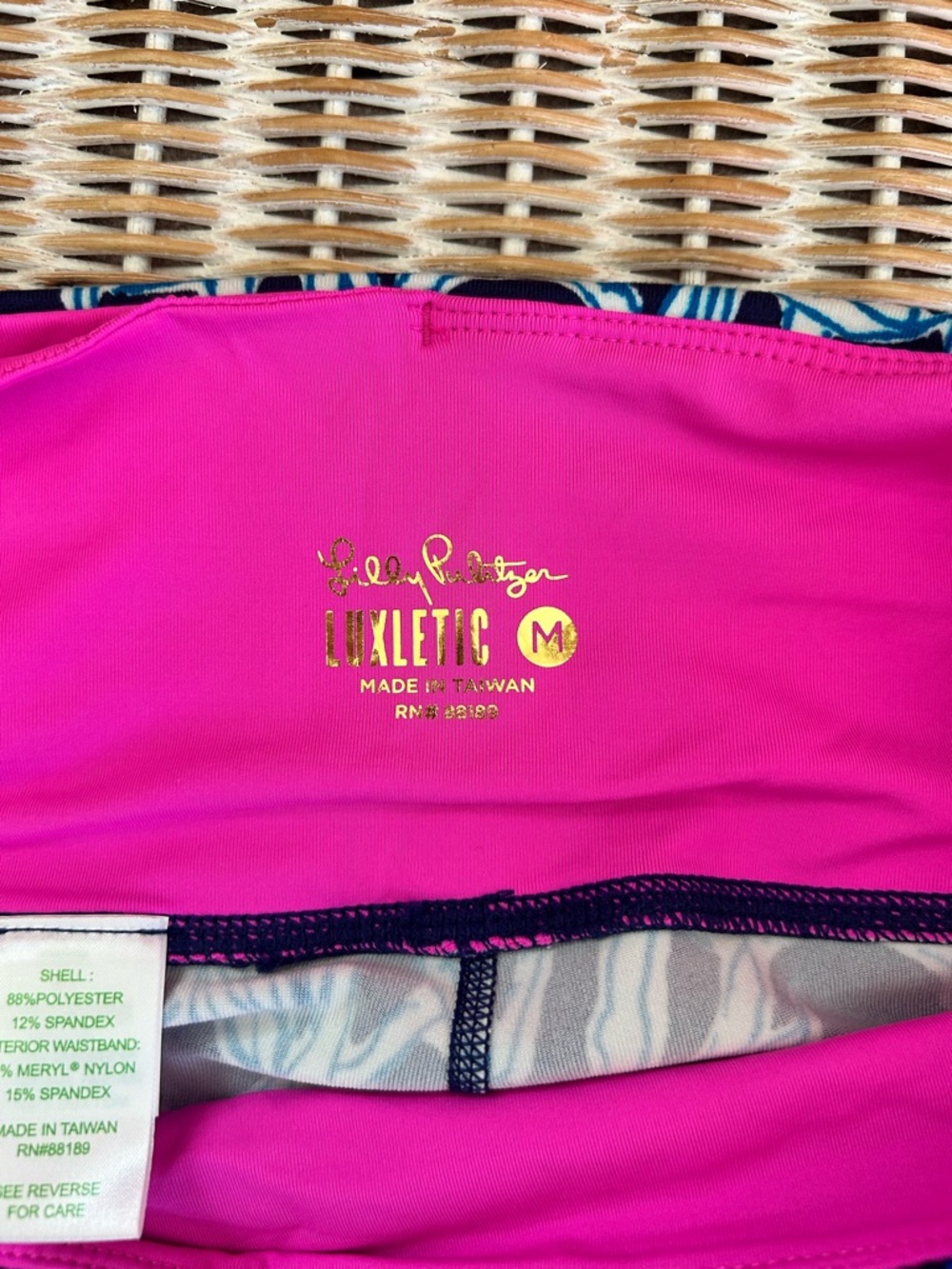 Lilly Pulitzer Luxletic Weekender High Rise Leggings Size Medium coastal #88 - Picture 10 of 12